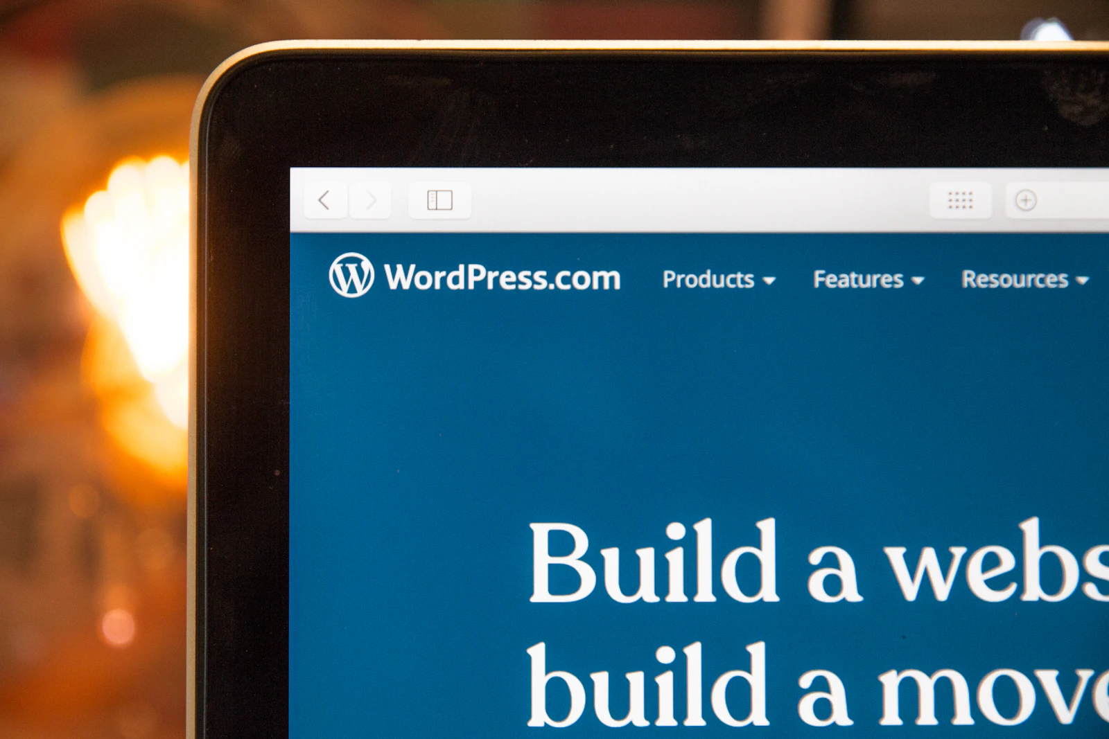 Zaslon prijenosnog računala s otvorenom stranicom WordPress.com.